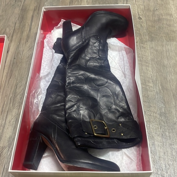 Vintage Coach Black Leather Boots worn under 10 times with Box - Picture 2 of 4